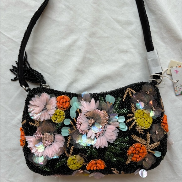 New with tag TJ MAXX Marshall’s viral beaded shoulder bag floral bead sequin bag - Picture 3 of 3